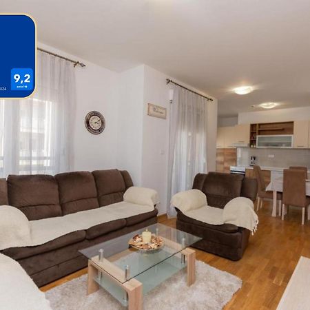 City Compass Apartment 2 Подгорица Экстерьер фото