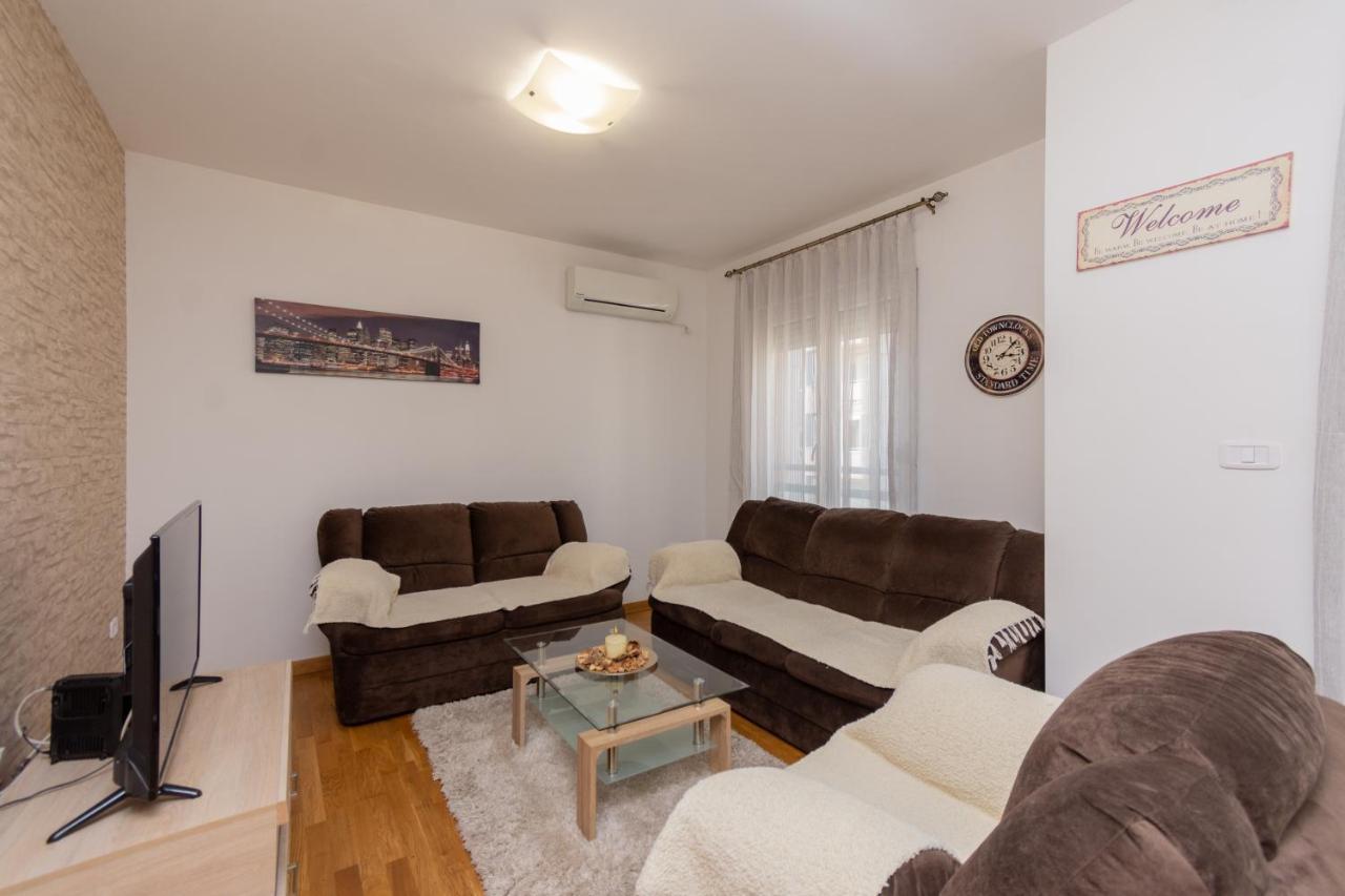 City Compass Apartment 2 Подгорица Экстерьер фото