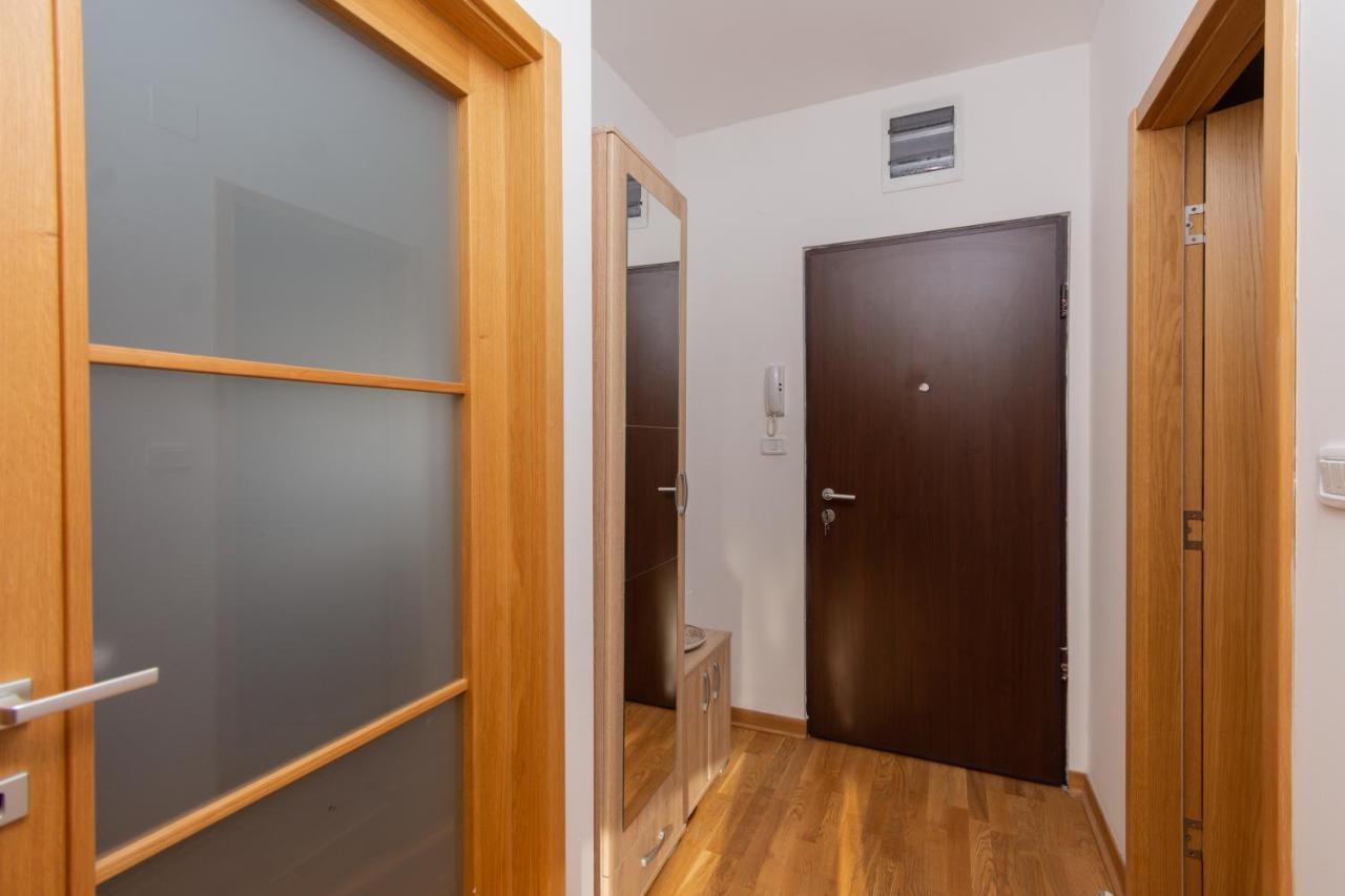 City Compass Apartment 2 Подгорица Экстерьер фото