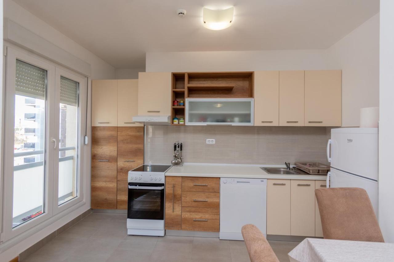 City Compass Apartment 2 Подгорица Экстерьер фото