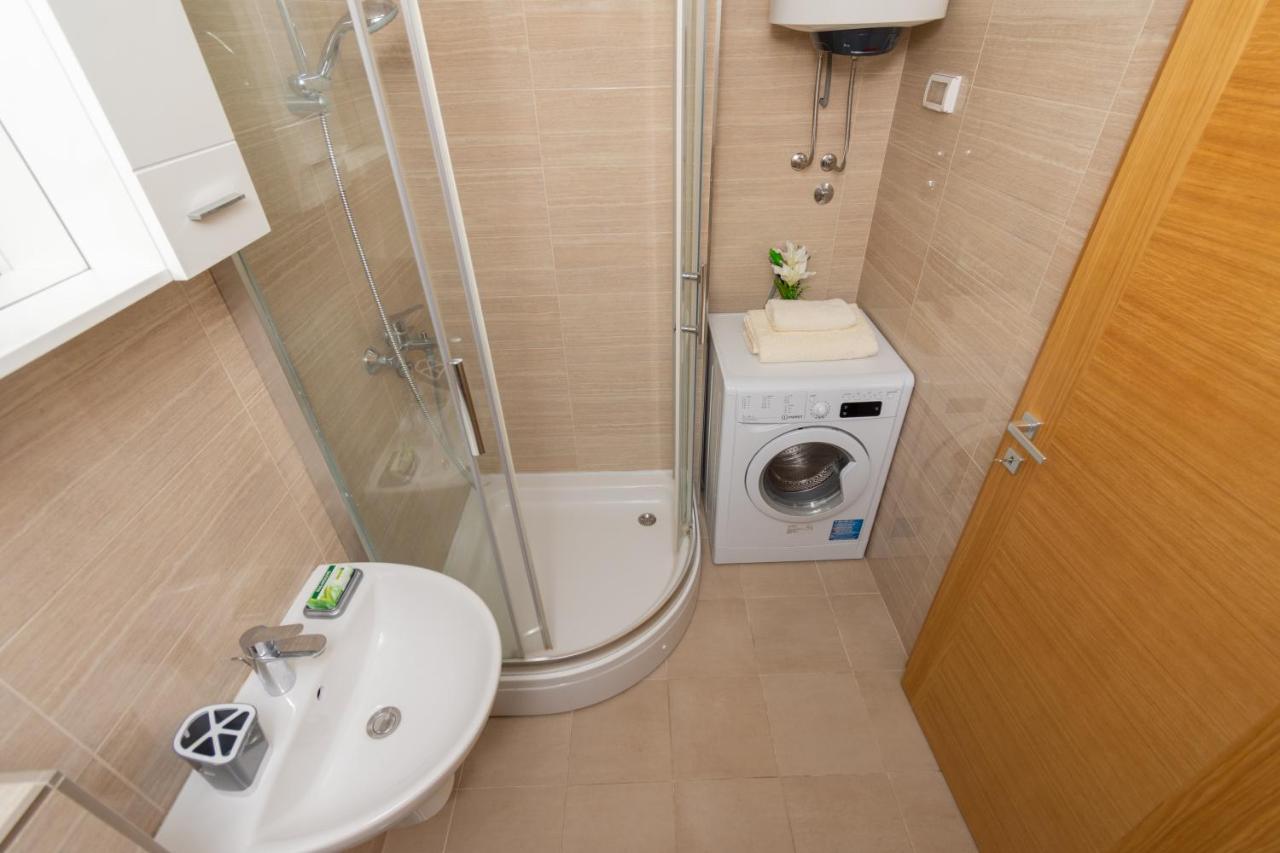 City Compass Apartment 2 Подгорица Экстерьер фото